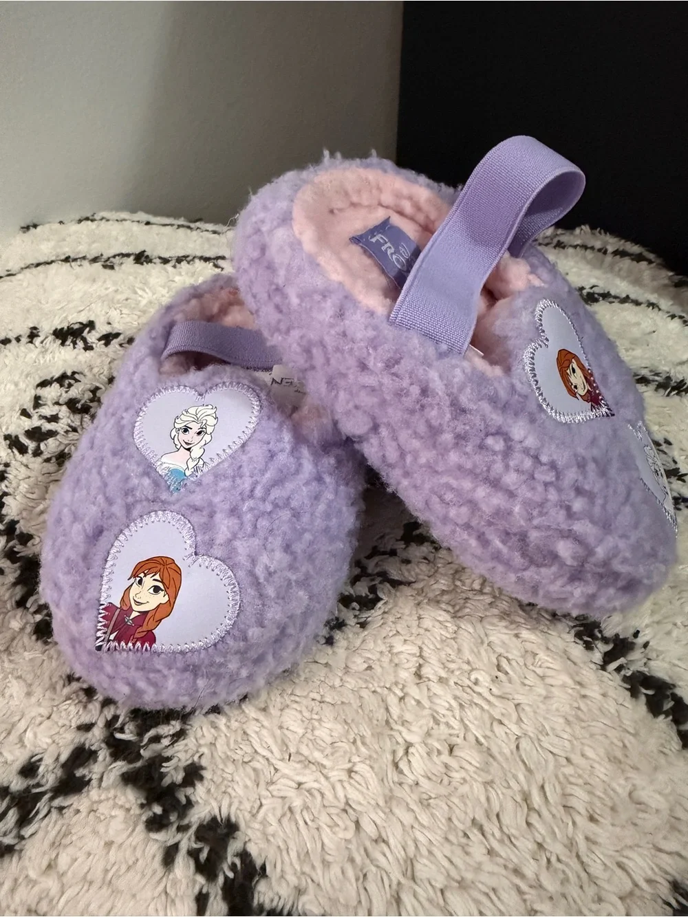 Disney Frozen Ground Up Sherpa House Slippers Elsa & Anna Purple Kids Size 5/6